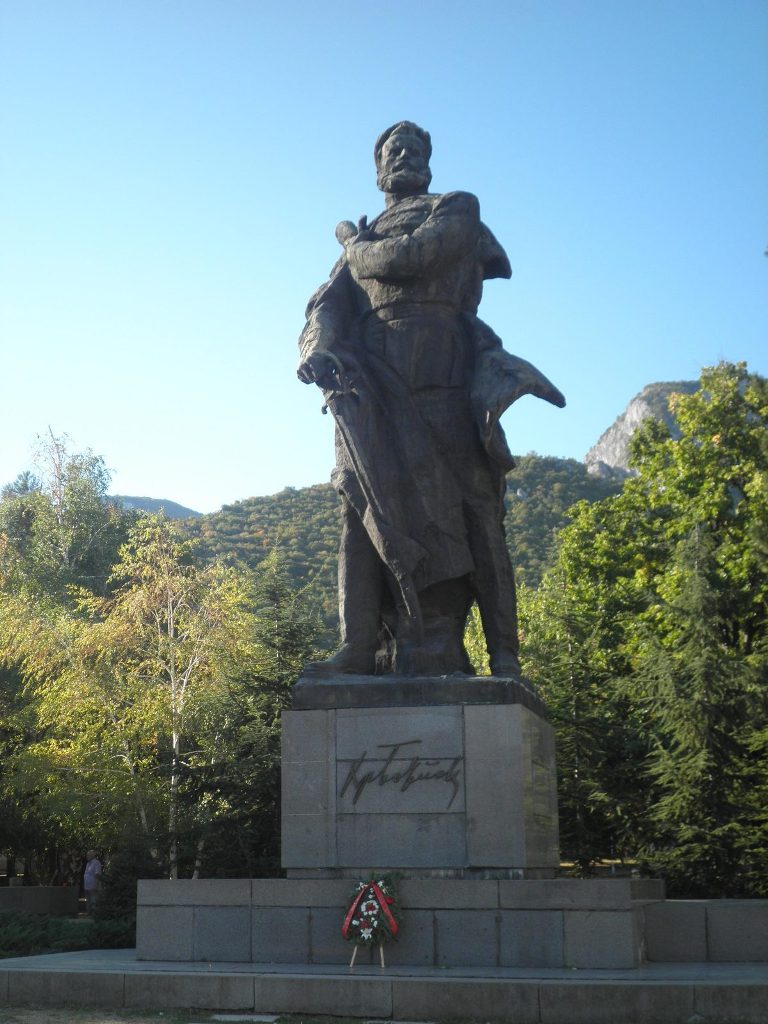 Паметник · Враца